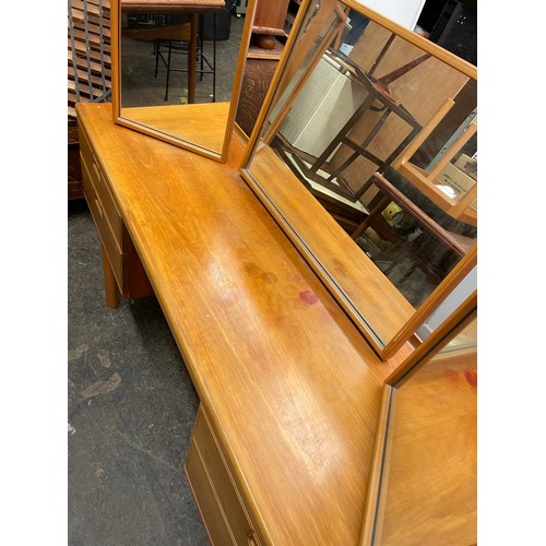 33 - 1970S TRIPLE MIRROR DRESSING TABLE WITH STOOL