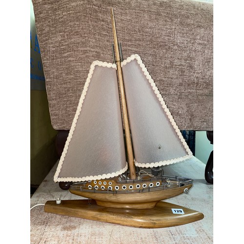 129 - WOODEN TWIN SAIL BOAT TABLE LAMP