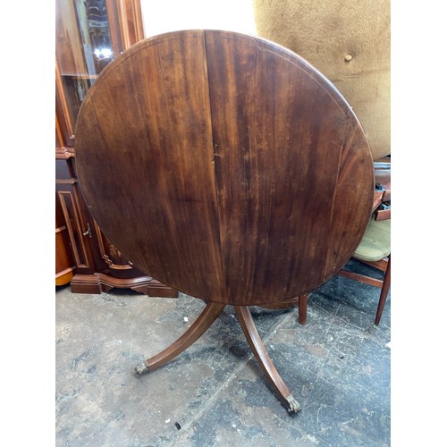 178 - VICTORIAN MAHOGANY TILT TOP BREAKFAST TABLE AND FOUR CHAIRS