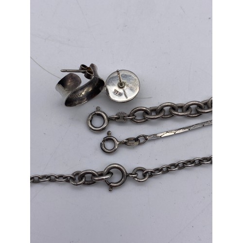 529 - SELECTION OF SILVER BOX AND TRACE CHAINS, HOOP EARRINGS AND SWIRL KNOT EARRINGS 1.3 OZ APPROX