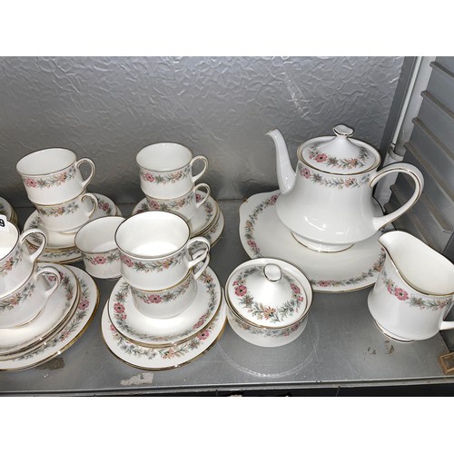 349 - PARAGON BONE CHINA BELINDA TABLE SERVICE