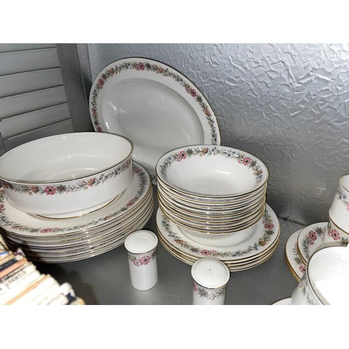 349 - PARAGON BONE CHINA BELINDA TABLE SERVICE