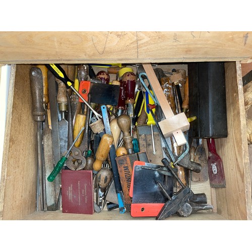 479 - TWO TRAYS OF MISCELLANEOUS ASSORTED TOOLS, PLIERS, GRIPS, HAMMERS, SCREWDRIVERS, PLASTERING TROWEL A... 