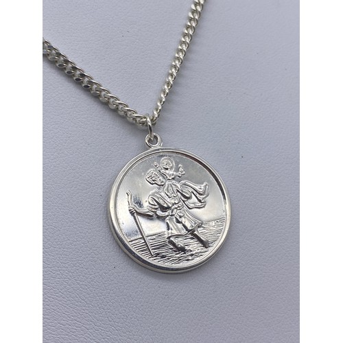 575 - SILVER ST CHRISTOPHER ON A FLAT CURB LINK CHAIN 0.63OZ APPROX