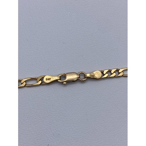 556 - 9CT GOLD FLAT CURB LINK CHAIN WITH LOBSTER CLAW FASTENER 7.3G APPROX