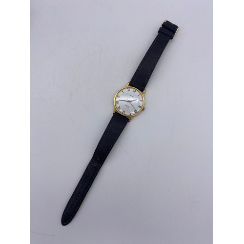 564 - GENTLEMANS CASED BUREN 17 JEWEL WRIST WATCH ON LEATHER STRAP