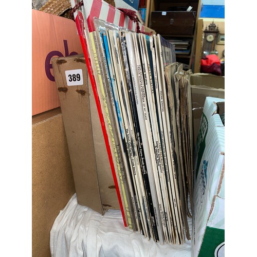 389 - SELECTION OF VINYL RECORDS INCLUDING FRANK SINATRA AND OTHERS