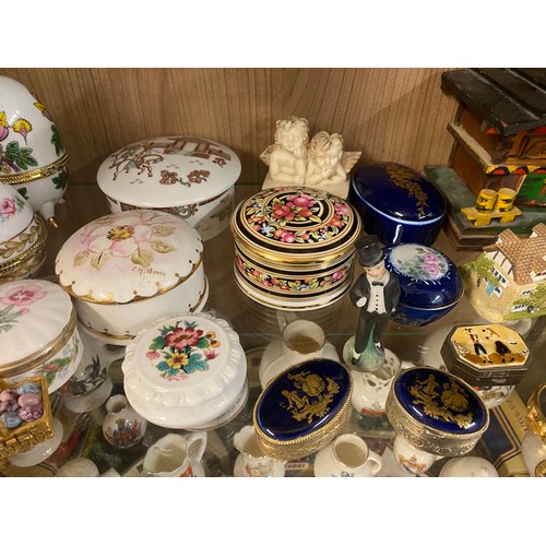 420 - SHELF OF PORCELAIN NOVELTY EGGS, PILL BOXES, AND TRINKET BOXES