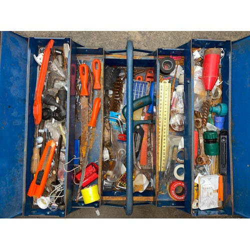 447 - BLUE CANTILEVER TOOLBOX AND CONTENTS