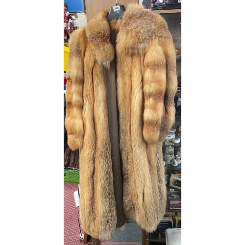 465 - RED FOX FUR FULL LENGTH FUR COAT