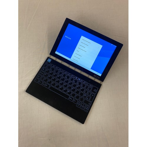 670 - LENOVO YOGA BOOK