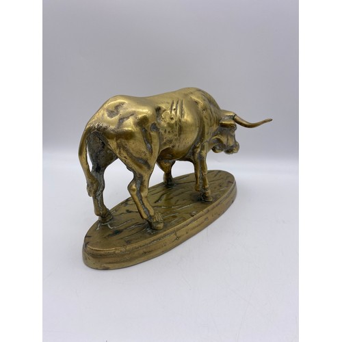 329 - HEAVY BRASS BULL FIGURE GROUP