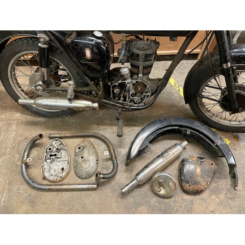 78 - VINTAGE BSA C15 STAR 250cc MOTORCYCLE REGISTRATION YOE 280 WITH PARTS INCLUDING HELMET, COVERS, SPAR... 