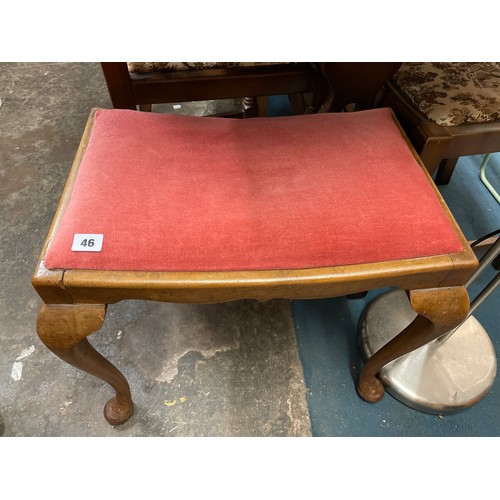 46 - UPHOLSTERED DRESSING STOOL ON CABRIOLE LEGS