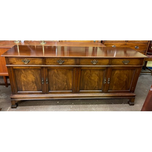 117 - GOOD QUALITY MAHOGANY PANELLED DOOR SIDE CABINET ON BLOCK FEET