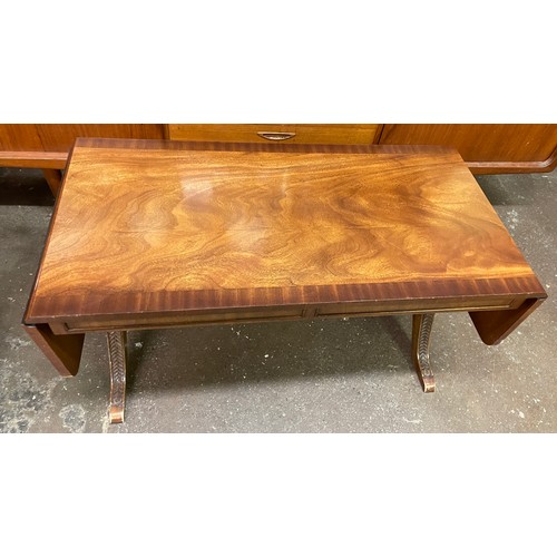 100 - MAHOGANY CROSS BANDED DROP FLAP SOFA STYLE COFFEE TABLE