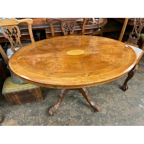 97 - VICTORIAN WALNUT AND MARQUETRY OVAL LOO TABLE (SANS BOLTS)