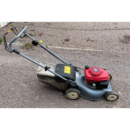 215 - HONDA ISY PETROL LAWNMOWER