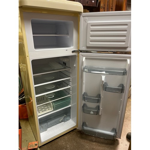 224 - SWAN CREAM RETRO STYLE FRIDGE FREEZER