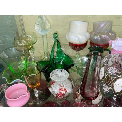 307 - SHELF OF DECORATIVE GLASSWARE INC JACK IN POOL PIT VASE, VASELINE GLASS DISH, BASKETS, IRIDESCENT LA... 