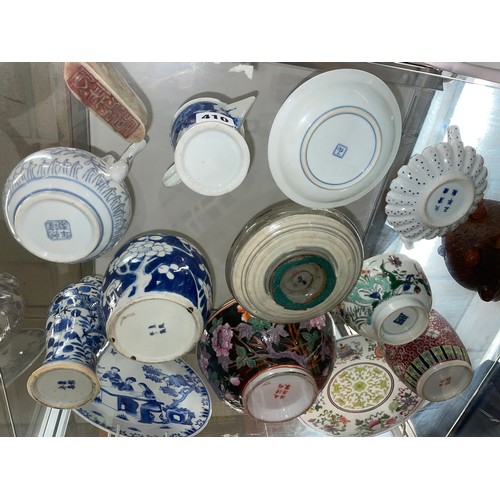 410 - SHELF OF JAPANESE AND CHINESE CERAMICS, PRUNUS TEMPLE JARS, DRAGON VASE, BOWLS, SOME AS FOUND