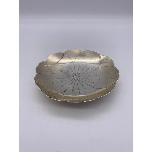 532 - CHESTER SILVER FLOWER PETAL DISH RAISED ON BALL FEET 2.5 OZ APPROX 10CM DIAMETER