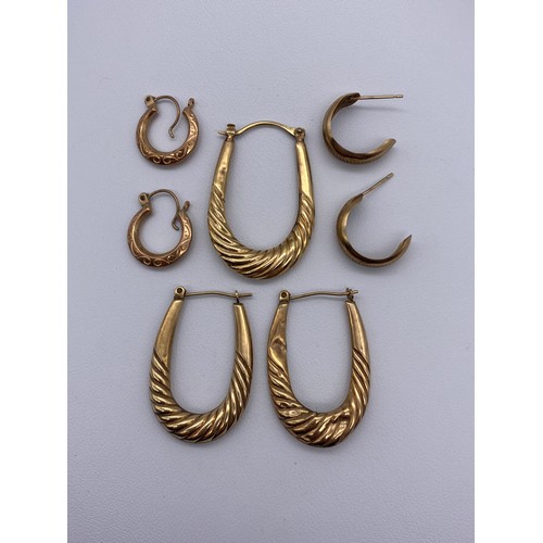 559 - PAIR OF CREOLE HOOP EARRINGS, PAIR OF HALF HOOP AND OTHER PAIR EARRINGS AND ONE 9CT SINGLE HOOP CREO... 