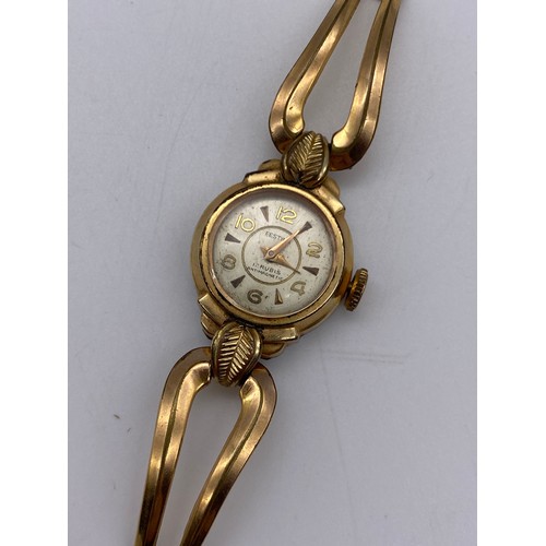 550 - LADIES FESTINA CIRCULAR WRIST WATCH ON LINK BRACELET STRAP