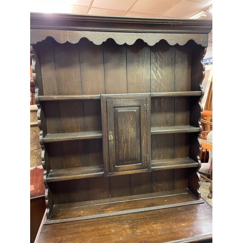 94 - REPRODUCTION OAK MID 18TH CENTURY STYLE DRESSER WITH PLATE RACK