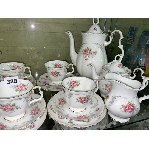 339 - EXTENSIVE ROYAL ALBERT TRANQUILITY TABLE SERVICE AND TEA SERVICE