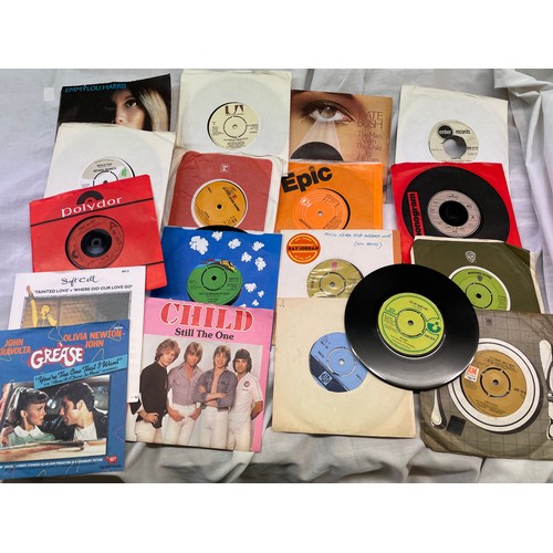 364 - TWO BOXES OF VINYL 45 RPMS MAINLY 60S AND 70S INCLUDING NICK LOWE, MOODY BLUES, THE HOLLIES, MUNGO J... 