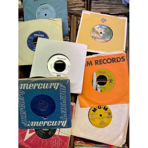 367 - TWO TRAYS OF 45 RPM SINGLES THE SIXTIES AND SEVENTIES SOME WITHOUT COVERS, SIMON AND GARFUNKEL, SPEN... 