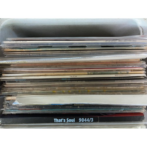 390 - BOX CONTAINING SOUL AND BLUES COMPILATION ALBUMS