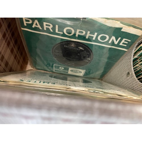 543 - CASE OF VINTAGE 45 RPM BEATLES SINGLE ON PARLOPHONE INCLUDING DUPLICATES - SHE LOVES YOU, HELP, ELEA... 