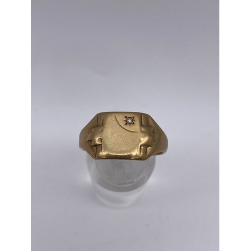 609 - 9CT GOLD SIGNET RING WITH CHIP DIAMOND 5.1G APPROX