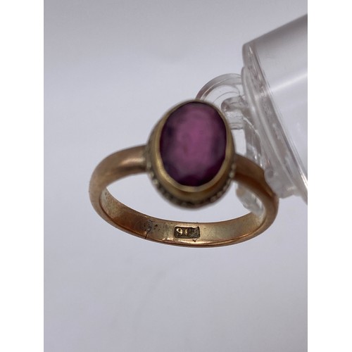 611 - 9CT GOLD OVAL AMETHYST RING 3.7G APPROX