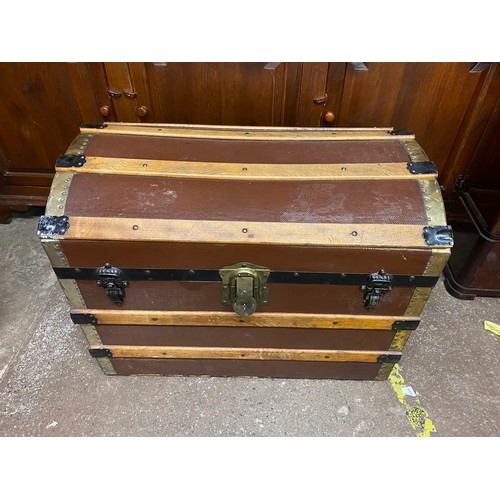 32 - VINTAGE DOME TOPPED BANDED STEAMER TRUNK