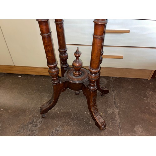 193 - VICTORIAN OVAL WALNUT AND MARQUETRY INLAID TOPPED CENTRE TABLE