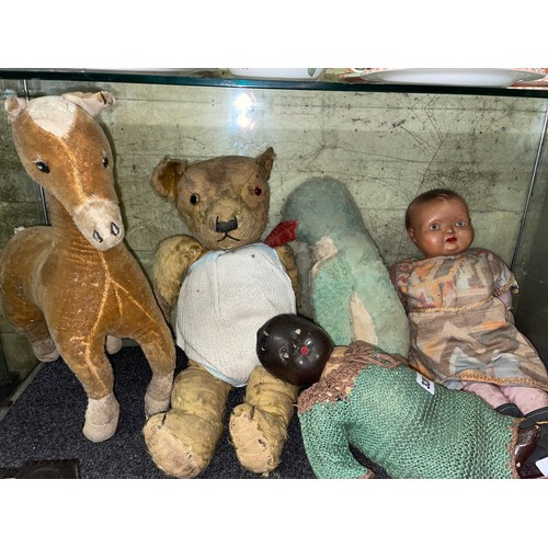 320 - VINTAGE TEDDY BEAR AS FOUND, TWO MID CENTURY DOLLS, AND A PLUSH HORSE