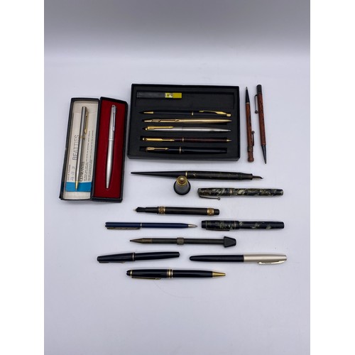 445 - BOX OF VINTAGE PARKER AND SWAN FOUNTAIN PENS AND A MONT BLANC PROPELLING BALL POINT PEN