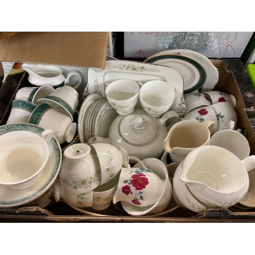 402 - WEDGWOOD BONE CHINA WESTBURY SERVICE AND PEMBERTON TABLE SERVICE AND OTHERS