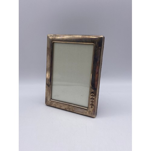 482 - 925 SILVER EASEL BACK RECTANGULAR PHOTOGRAPH FRAME