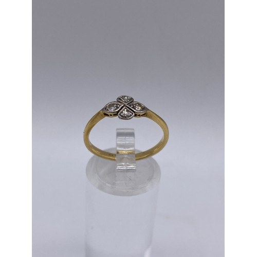 525 - 18CT GOLD AND PLAT QUATRA FOIL DIAMOND RING SIZE P 2.4G APPROX