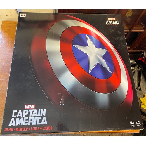 BOXED MARVEL LEGENDS CAPTAIN AMERICA SHIELD