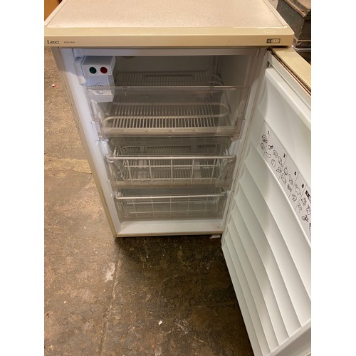 105 - LEC UNDER COUNTER FREEZER