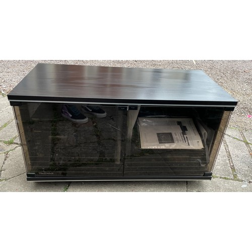 117 - BLACK ASH SMOKE GLASSED MEDIA CABINET WITH TECHNICS HIFI INSIDE INCLUDING AMPLIFIER, TUNER AND TURNT... 