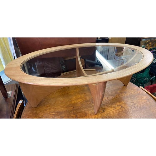 173 - G PLAN TEAK OVAL ASTRO COFFEE TABLE