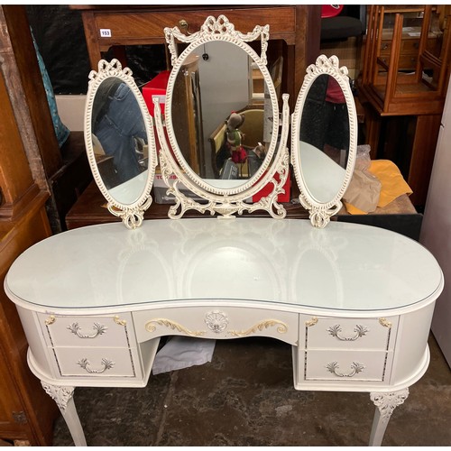 184 - FRENCH STYLE CREAM KNEEHOLE DRESSING TABLE