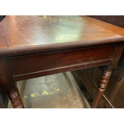 179 - REGENCY PERIOD MAHOGANY PEMBROKE TABLE ON TURNED TAPERED LEGS