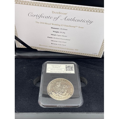 560 - TWO PRINCE HARRY AND MEGAN MARKLE ROYAL ENGAGEMENT GOLD PLATED COMMEMORATIVE PROOF COINS AND A £5 PR... 